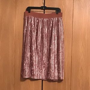 CRUSHED VELVET MIDI SKIRT
